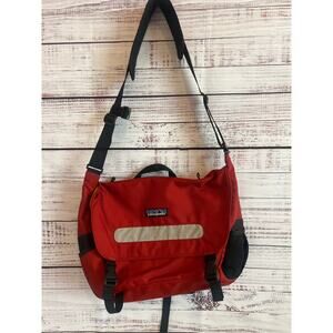 Patagonia Vintage Half Mass Messenger Bag Red Black